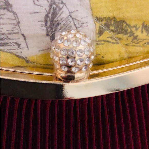 Elegant Burgundy and Gold Evening Purse - Picture 7 of 11